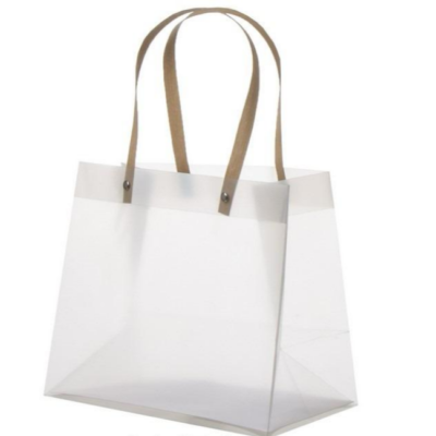 תיק פלסטי קשיח עם ידיות 23*13*20 (48 יח')